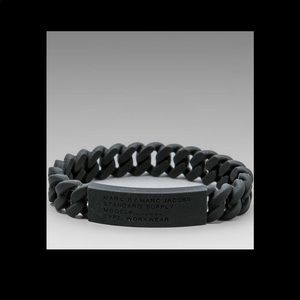 MARC JACOBS BLACK STRETCH RUBBER BRACELET NWT